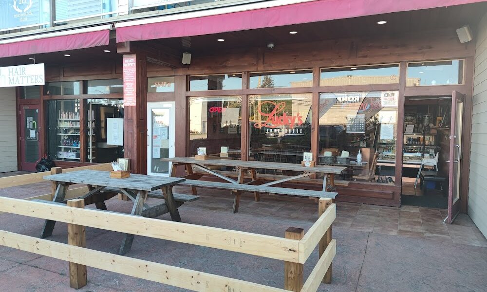 Lucky’s Barbecue House