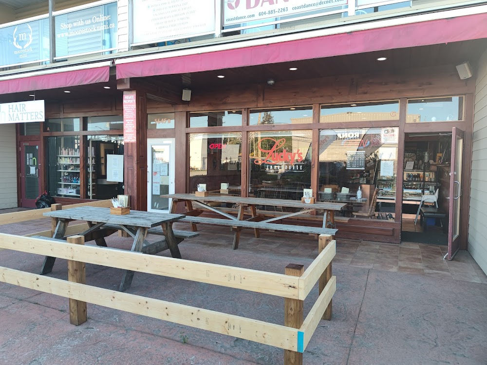 Lucky’s Barbecue House